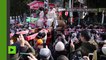 Parade de pénis en bois géants au Japon : de jeunes mariées se réunissent pour un festival insolite