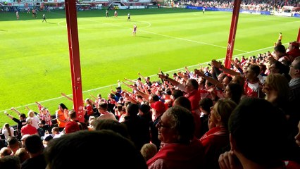 Les Mouscronnois entonnent un "Aux Armes" à Courtrai