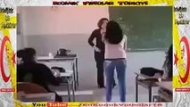 Sınıfta Kız Kavgası  Komik Video lar izle
