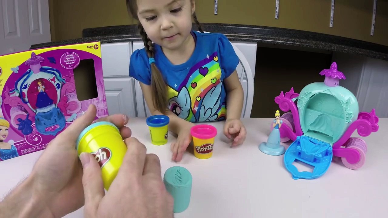 Играть доч Золушка Волшебный перевозка дисней замороженные играть тесто Принцесса платье производитель Игрушки