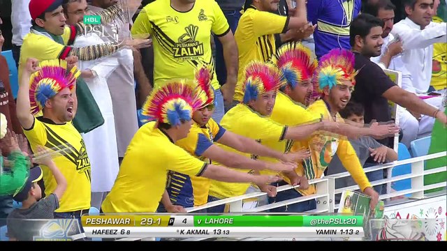 PSL 2017 Match 16- Peshawar Zalmi vs Lahore Qalandars - Kamran Akmal Batting