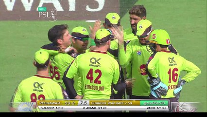 PSL 2017 Match 16- Peshawar Zalmi vs Lahore Qalandars - Yasir Shah Bowling