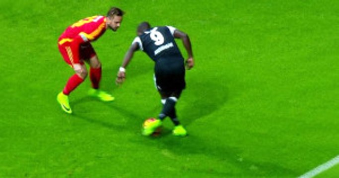 Beşiktaşlı Aboubakar'ın Çalımı, Sosyal Medyaya Damga Vurdu