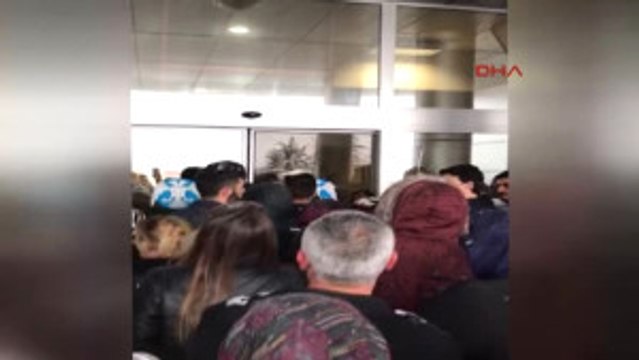 Geç Kaldıkları Gerekçesiyle Sınava Alınmayan Öğrenciler, Görevliler Ile Tartıştı