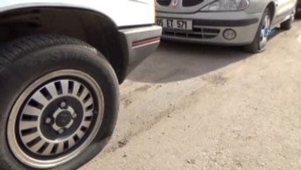 Amasya'da Bir Gecede 35 Aracın Lastiklerini Kestiler