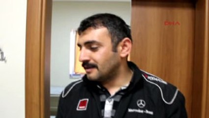 Izmir Kadriye Bebek Arabada Dünyaya Geldi