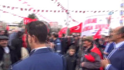 Bakan Arslan, Baba Ocağında Bayraklarla Karşılandı