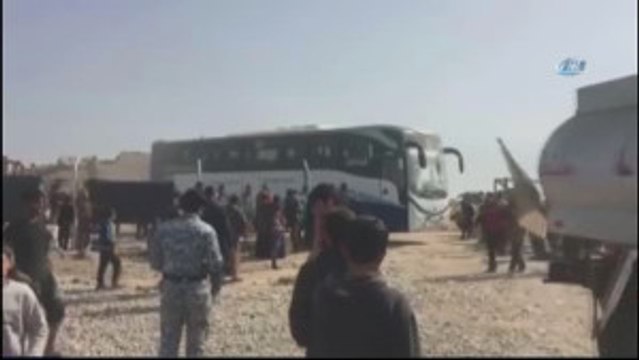 Musul'da Bir Günde 11 Bin Kişi Evlerini Terk Etti