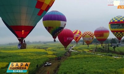 Unik, Prosesi Menikah di Atas Balon udara