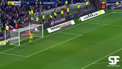 MEMPHIS DEPAY Insane Goal From Halfway Line - 4-0 VS Toulouse 12_03_2017 HD