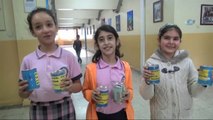 Öğrenciler, Sınıftaki Kumbarada Biriktirdikleri Para ile Sokak Hayvanlarını Besledi