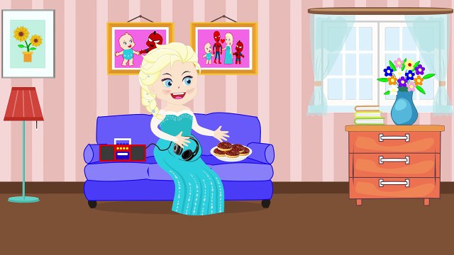 ★ SPIDERMAN PEE ON THE ELSA´S BATHTUB ★ Frozen Play Doh Cartoon Stop Motion