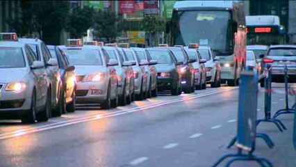 Los coches más contaminantes no podrán aparcar en 2020 en el centro de Madrid