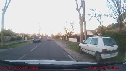 jeune grille le feu à andernos au niveau du collège