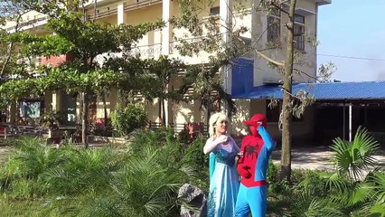 Шантажировать Эльза замороженный замороженные весело в в в в джокер похищать жизнь кино реальная человек-паук