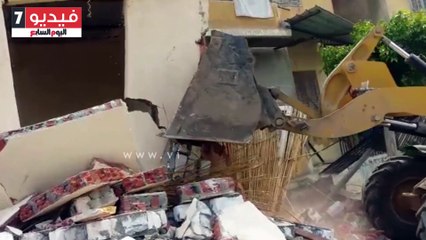 بالفيديو..تنفيذ حملة لإزالة إشغالات بلوك مساكن أرض تعيلب فى فارسكور بدمياط