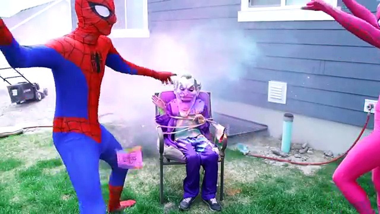 PINK SPIDERGIRL Spiderman VS Joker SHOWER PRANK Blue Spiderman Funny Superhero Movie In Re