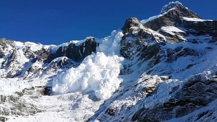 une grosse avalanche