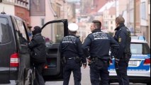 حاول الفرار إلى الدنمارك .. ألمانيا  إعتقال لاجئ سوري بتهمة حيازة مواد لصنع أسلحة و متفجرات