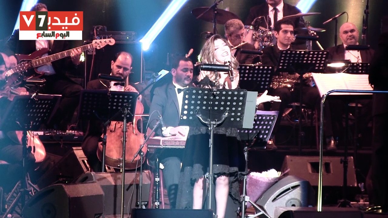سميرة سعيد تغنى "معنديش وقت" لايف