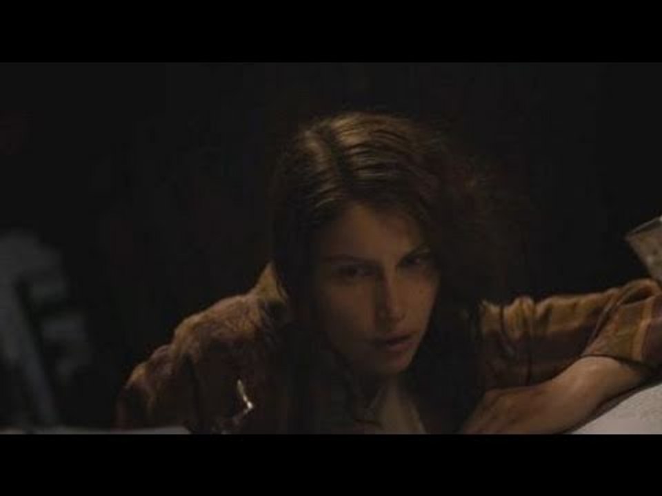 Derrière les Murs (Laetitia Casta) - Bande annonce officielle