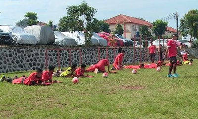 Sesi Latihan Fisik Persija Jakarta