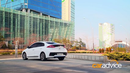 2017 Hyundai Ioniq First Look review _ CarAdvice-N2gupFzO288