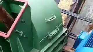 woodworking machinery wood crusher machine for making sawdust made in China