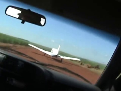 Foncer dans un avion pour le stopper ! Trafiquant de drogues - Mexique