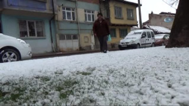 Mart Ayında Yağan Kar Kütahyayı Beyaza Bürüdü