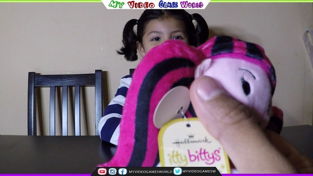 itty bittys® Monster High Draculaura™ Stuffed Animal Limited Edition