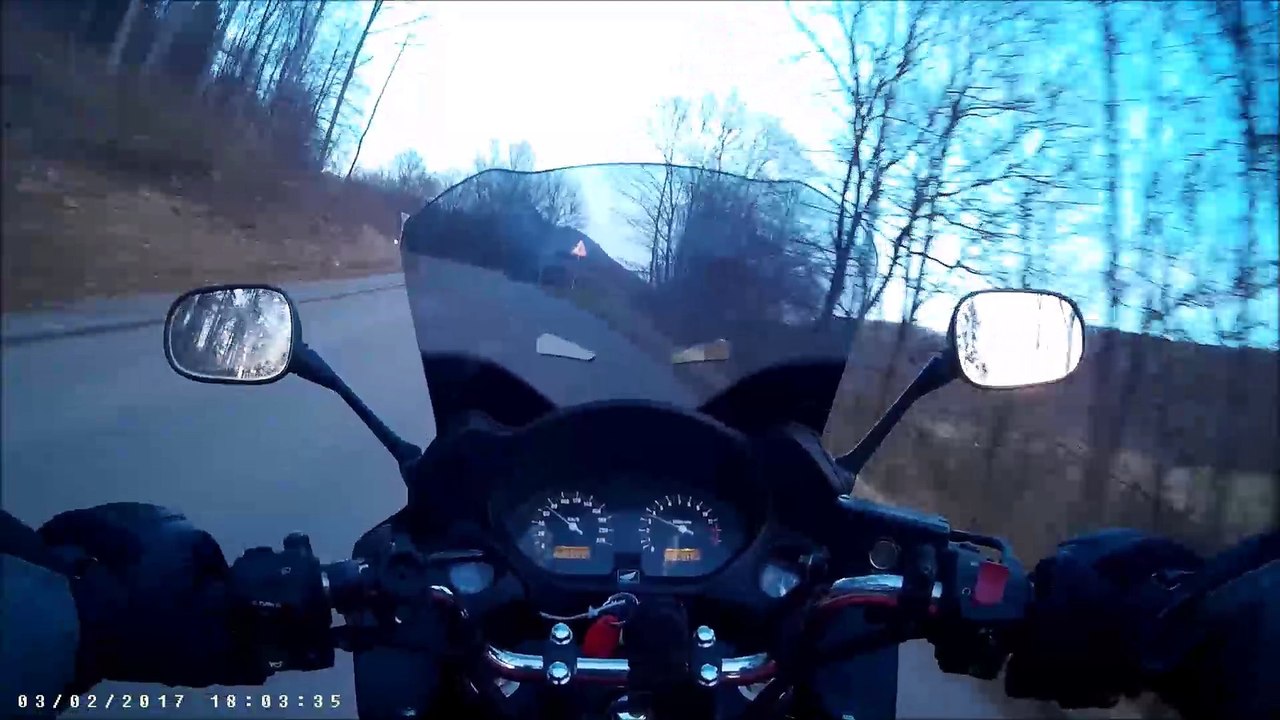 Dettinger Albsteige aufwärts Honda CBF600 SA