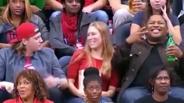 kisscam - Il met un vent à sa copine, mais la vengeance de cette dernière est parfaite !