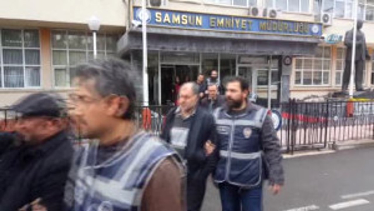 Fetö'den Gözaltına Alınan 7 Belediye Çalışanı Adliyede
