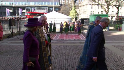 William goes skiing as royal family attend Commonwealth Day service
