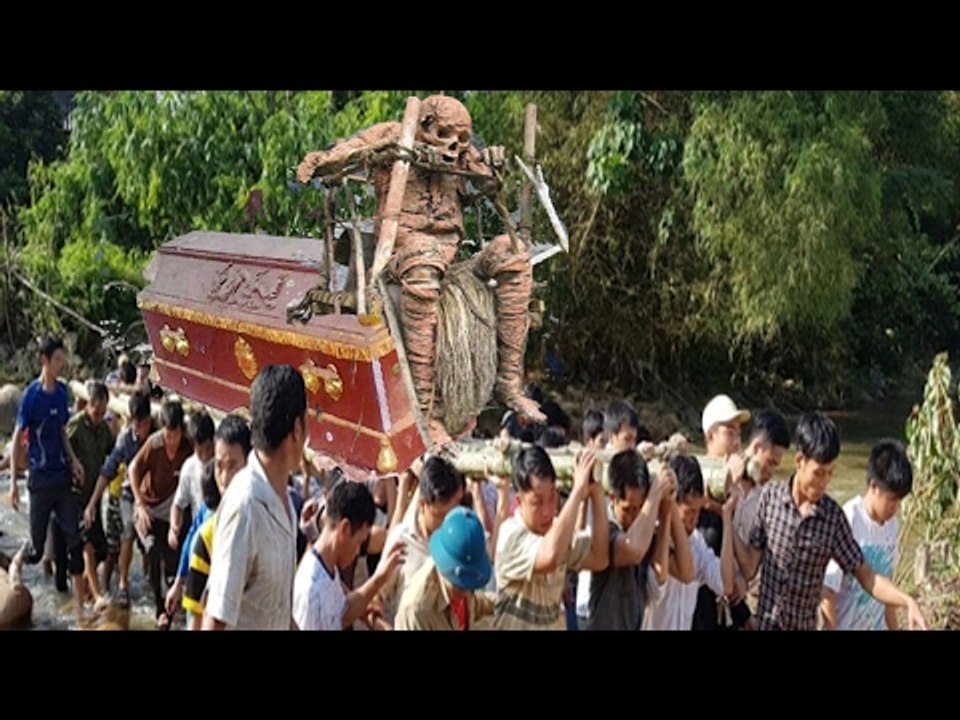 Bi mật được phát hiện cũng là lúc đón nhận cái kết rợn người