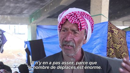 Près de Mossoul, des déplacés dans l'attente de tentes