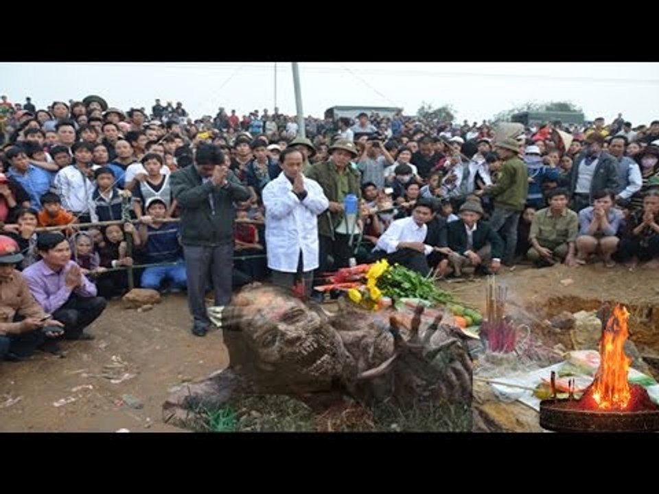 Cả làng hoang mang tột độ khi phá dỡ ngôi miếu thần của làng