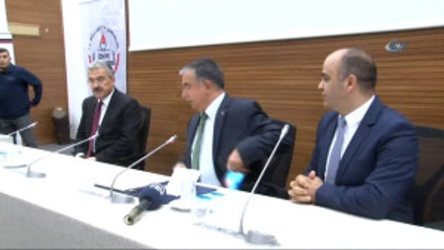 Bakan İsmet Yılmaz: 1 Yıllık Öğretmenlerle Doğu'daki Kaliteyi Artırmak Mümkün Değil