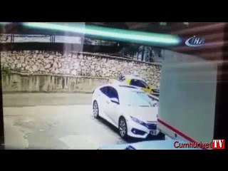 Taksiciye dehşeti yaşattılar... "Atar yaptı yaraladım..."
