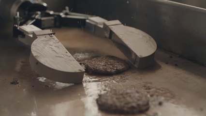 Flippy, le robot qui cuit les steaks hachés à la perfection !