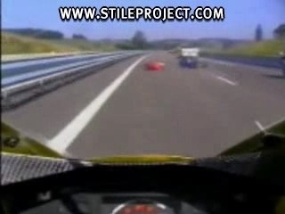 enorme crash en moto à 200km/h