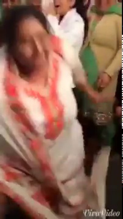 Funny aunty dance -
