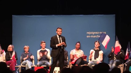 Quand Macron fait applaudir ses adversaires