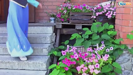 Frozen Elsa SURPRISE! w/ Spiderman Joker Maleficent Pink Spidergirl Toys! Superhero Fun Ep