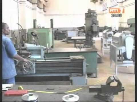 rencontre entre le ministre ivoirien de l'industrie et la mission composée du FMI,de la banque mondiale et de la banque africaine de developpement