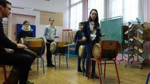 Atelier percussions avec le maître d'école de Romane
