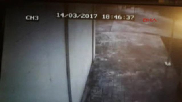 Kocaeli Camiden Yardım Için Toplanan Eşyaları Çaldılar