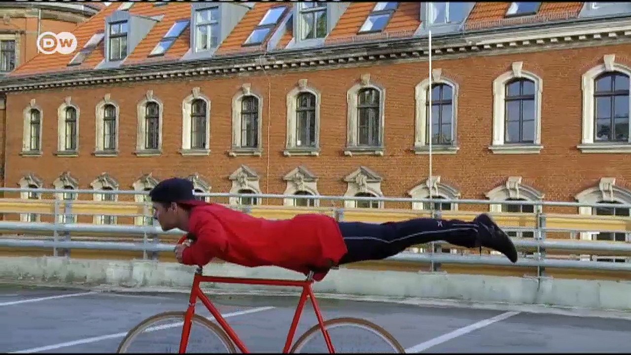 Acrobacias en bicicleta | Euromaxx