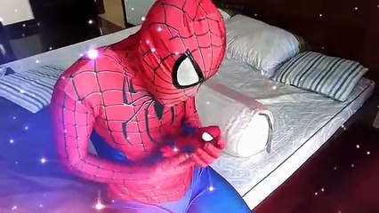 #SPIDERMAN vs IRONMAN became GhostFace Funny Threatening Scream w/ Real Life Superhero Fun